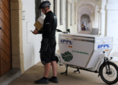 PPL dál rozšiřuje síť zelené logistiky. Cyklokurýry na elektrokolech nově potkáte v Brně, Olomouci, Hradci Králové i Liberci