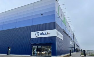 Alza uvedla do provozu své první logistické centrum v Maďarsku