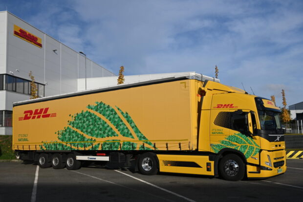 DHL Supply Chain vymění dva tisíce nákladních vozů za udržitelnější a chystá další kroky k zelené logistice