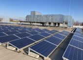 Kaufland plánuje instalaci velké fotovoltaické elektrárny na střeše distribučního centra v Modleticích