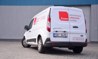 Der Kurier se připojil k projektu EkoLogis na podporu čisté mobility v Praze