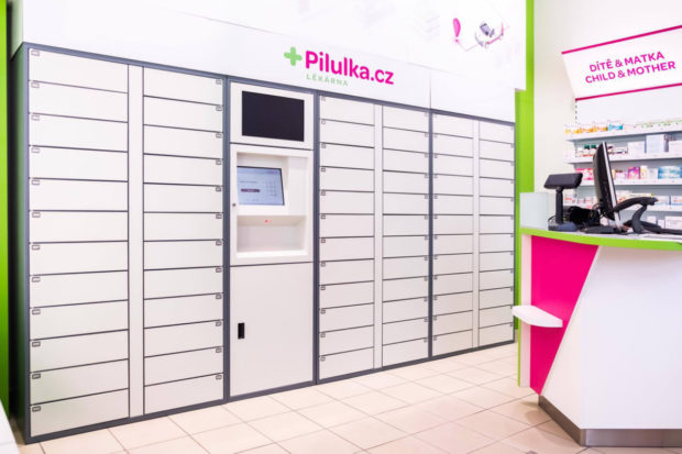 Pilulka.cz spustila první PilulkaBox a rozšiřuje svá výdejní místa, v budoucnu chce doručovat zásilky pomocí samořiditelných AutoBoxů