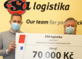 ESA logistika předala TruckHelpu šek na 70 000 Kč