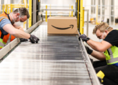 Distribuční centrum Amazonu slaví v Česku 5 let: Více než 4000 stálých pracovních míst a miliarda eur investovaných do ekonomiky