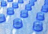 Výrobci nápojů vyzývají k podpoře zálohování PET lahví a plechovek