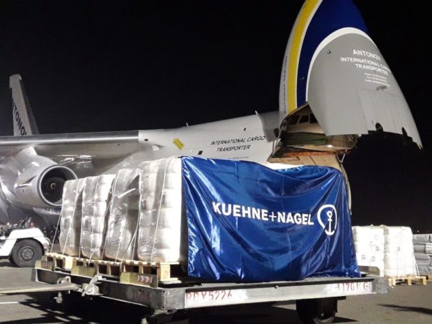 Letadlo Antonov An-124 přepravilo 111 tun materiální pomoci pro Ukrajinu