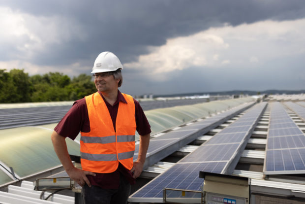 CTP naplňuje ambiciózní solární plán, instaluje fotovoltaiku na střechy svých budov