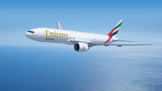 Emirates posiluje cargo, koupí pět nákladních letounů Boeing 777-200LR