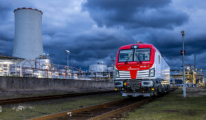 Orlen Unipetrol Doprava posiluje přepravní kapacity, firma převzala sedmou lokomotivu Siemens Vectron