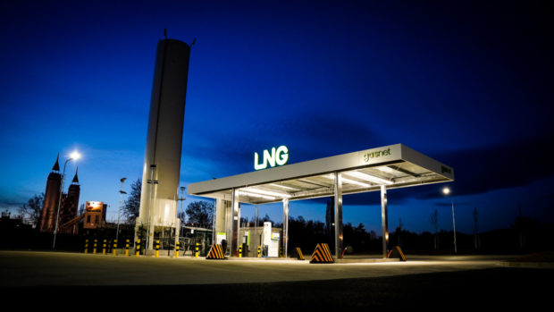Spotřeba LNG loni vzrostla o víc než třetinu, počet tahačů stoupl o polovinu
