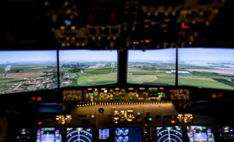 Budoucí dopravní experti mohou využívat pokročilý letecký simulátor