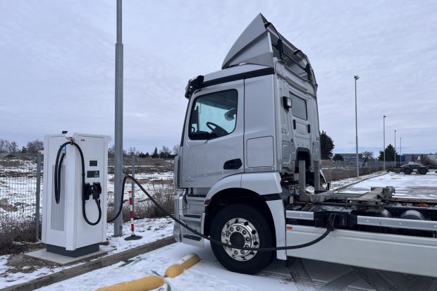 Firma VCHD Cargo testovala elektrické nákladní vozidlo eActros