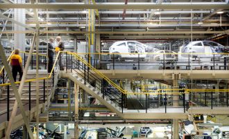 Spolupráce DHL a Vitesco Technologies posílí odolnost dodavatelských řetězců v automobilovém průmyslu